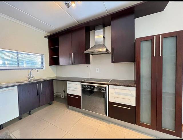 2 BEDROOM APARTMENT FOR SALE IN ATHOLL